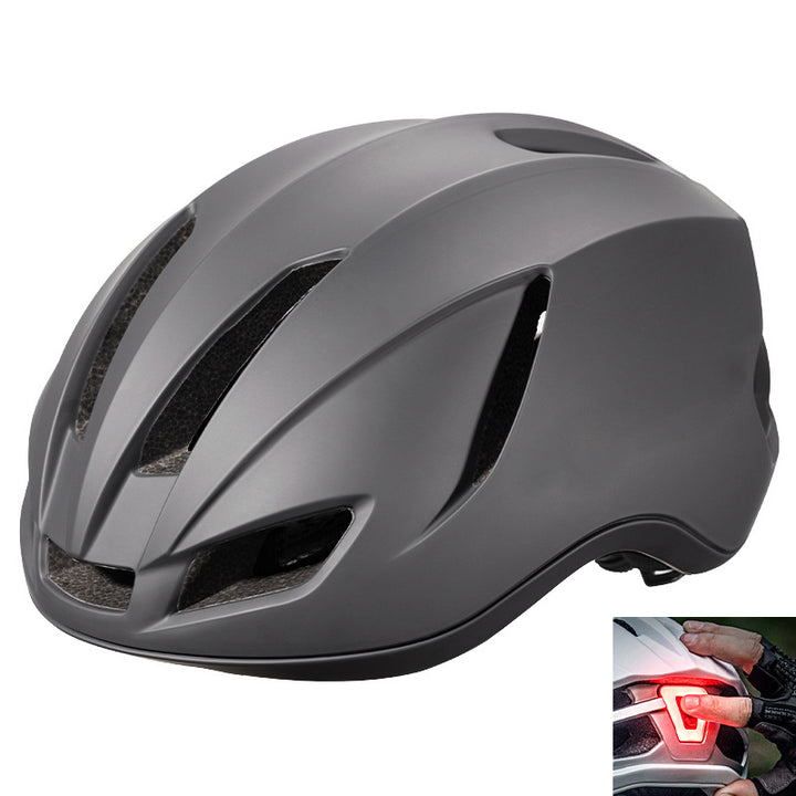 Road bike helmet with integrated safety light Stornfield