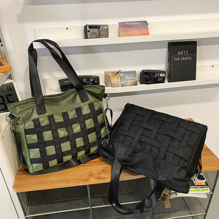 Multifunctional Travel Bag With Woven Surface Stornfield
