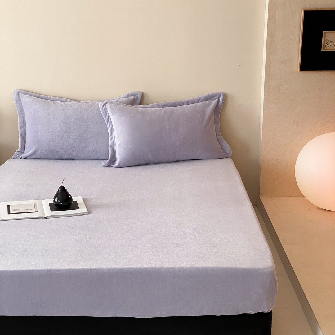 Velvet Fitted Sheet Set with Extra Deep All-Around Elastic and Velvety Surface