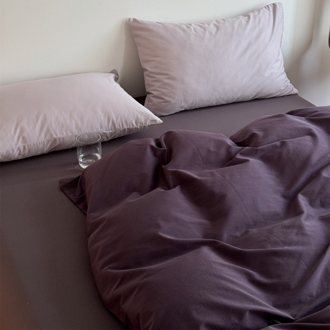 High-quality cotton bed linen set with fitted sheet and zipper duvet cover