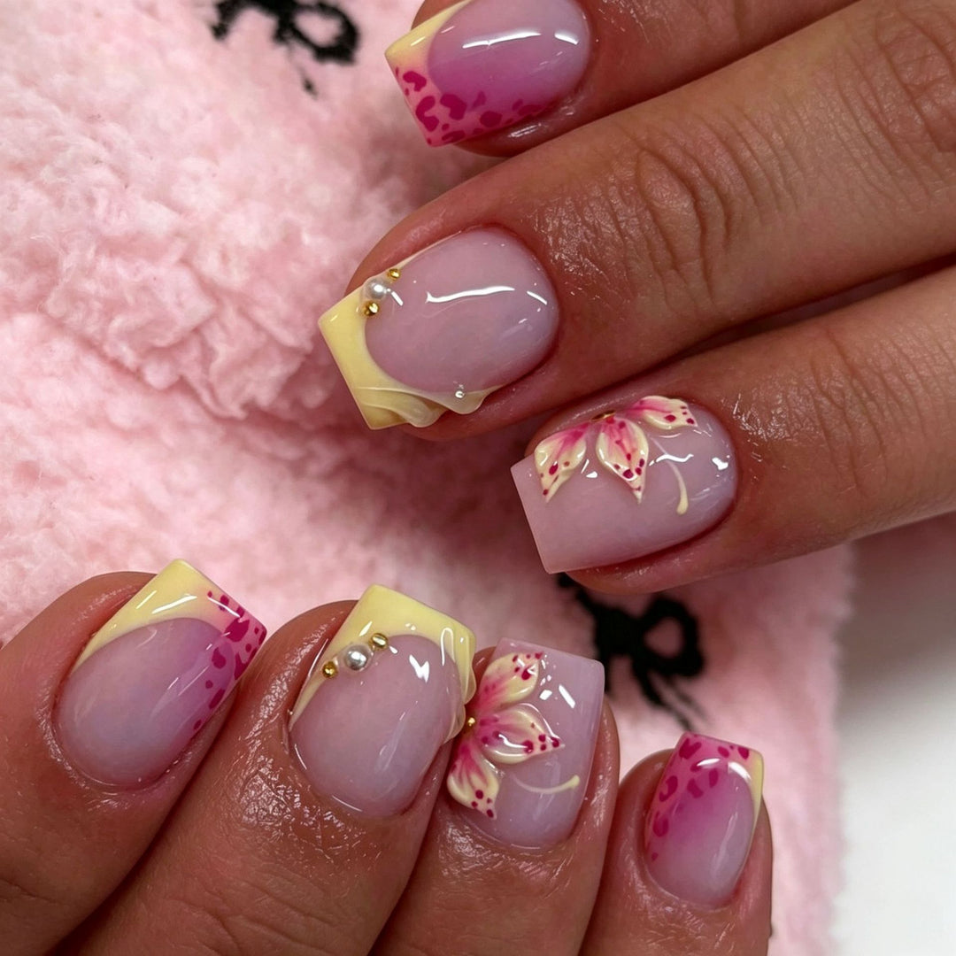 Elegant Press-On Nail Tips with Decorative Bow Stornfield