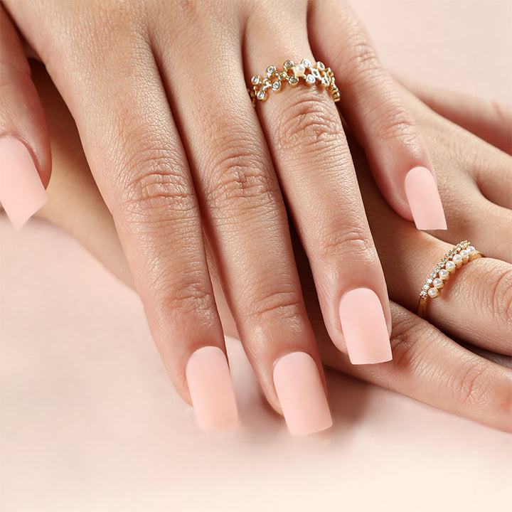 Artificial nails in elegant matte finish Stornfield