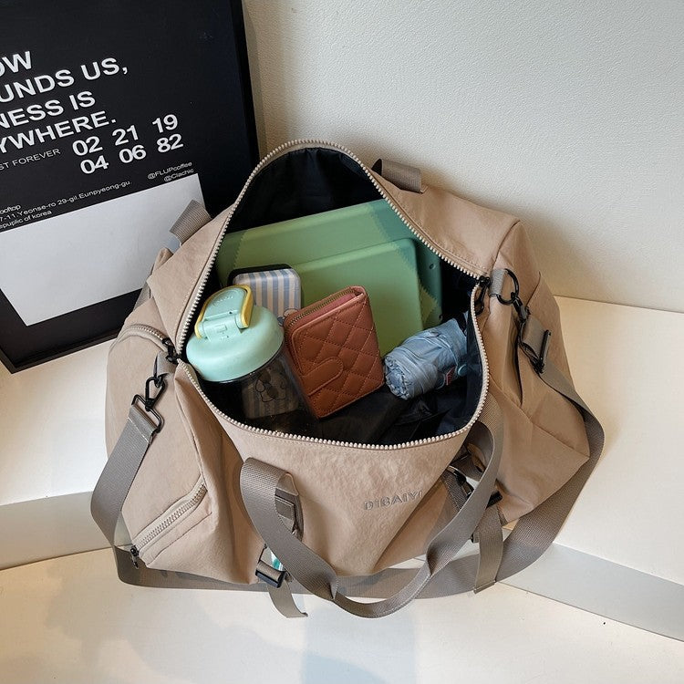 Sporty travel bag with versatile carrying options Stornfield