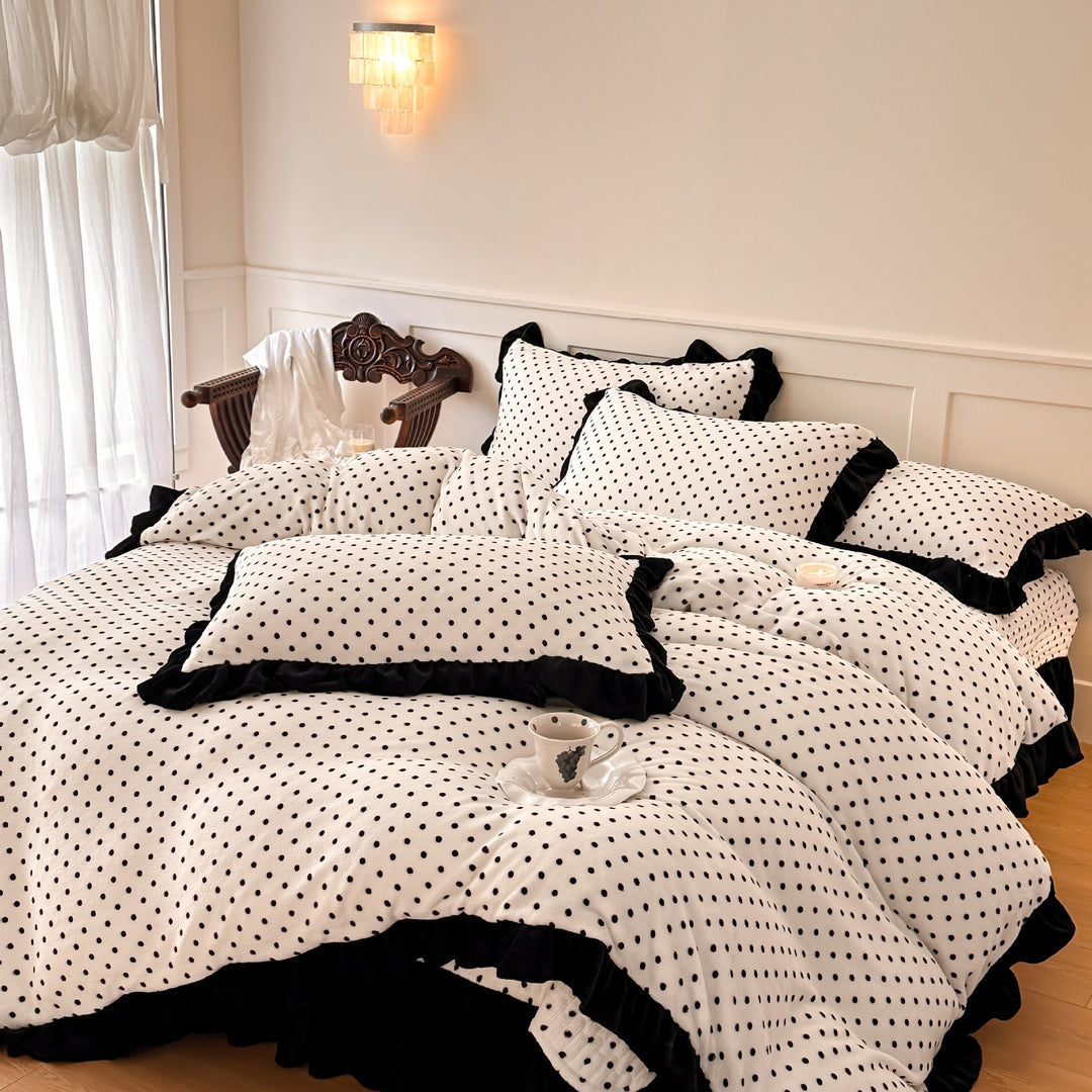 Elegant Floral Quilted Bedspread Set