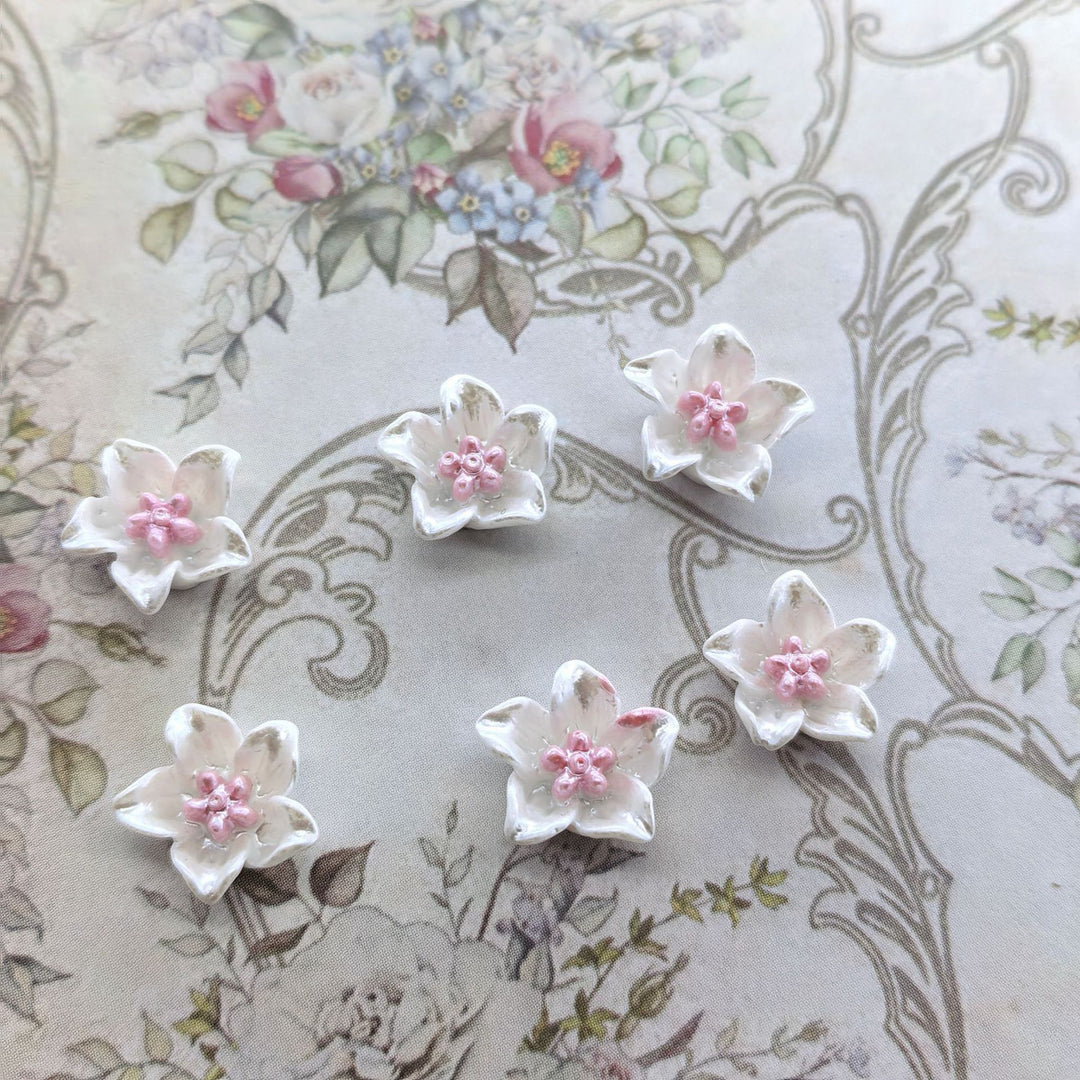 Decorative flower appliqués Stornfield