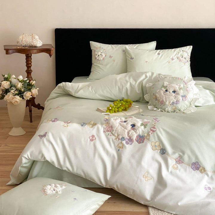 Luxurious Embroidered Satin Duvet Cover Set with 3D Plush Cat Appliqué and Ruffled Accent Pillow