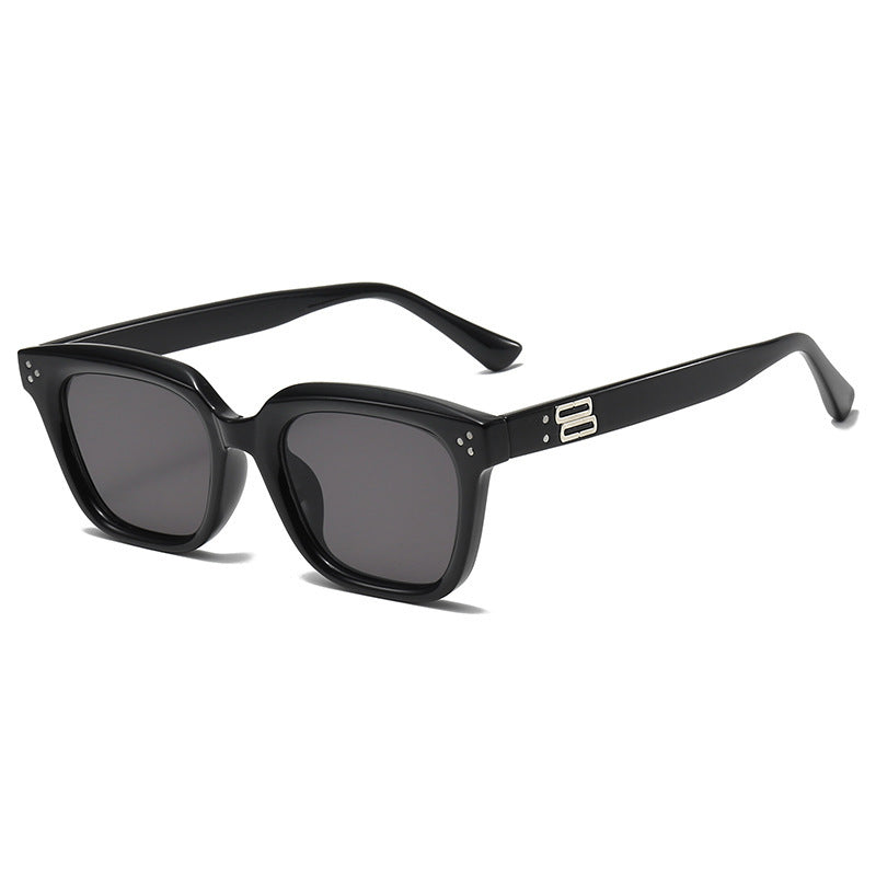 Women's trendy oversized sunglasses with sturdy plastic frame Stornfield