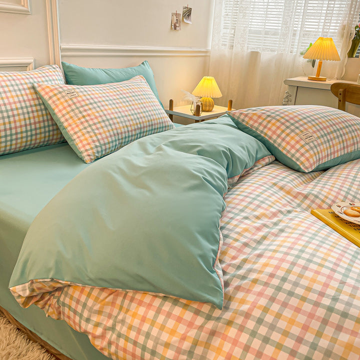 Stylish Checkerboard Pattern Bedding Set