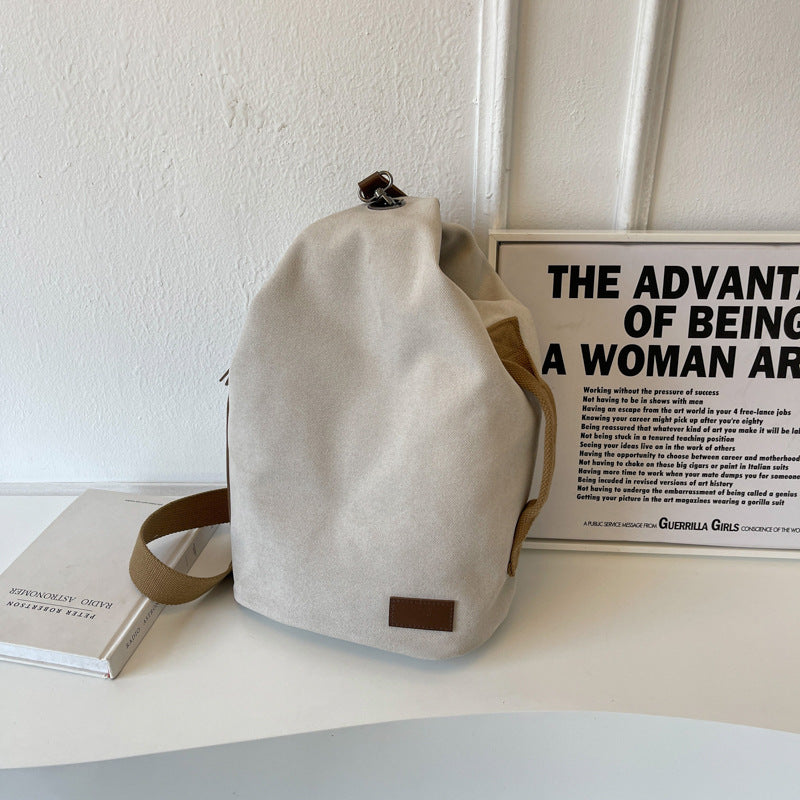 Multifunctional Leisure Bag with Structured Design Stornfield