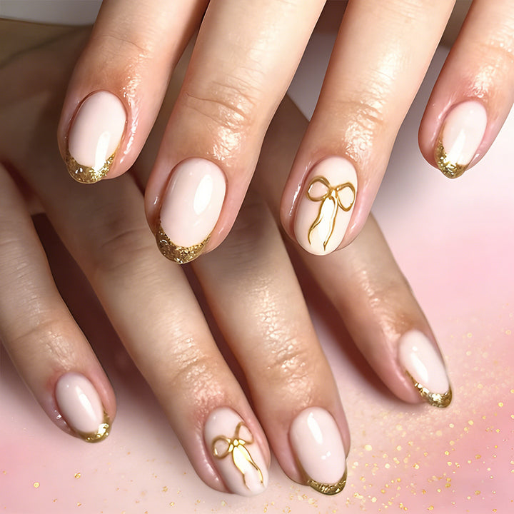 Elegant Gold-Trimmed Press-On Nail Art Stornfield