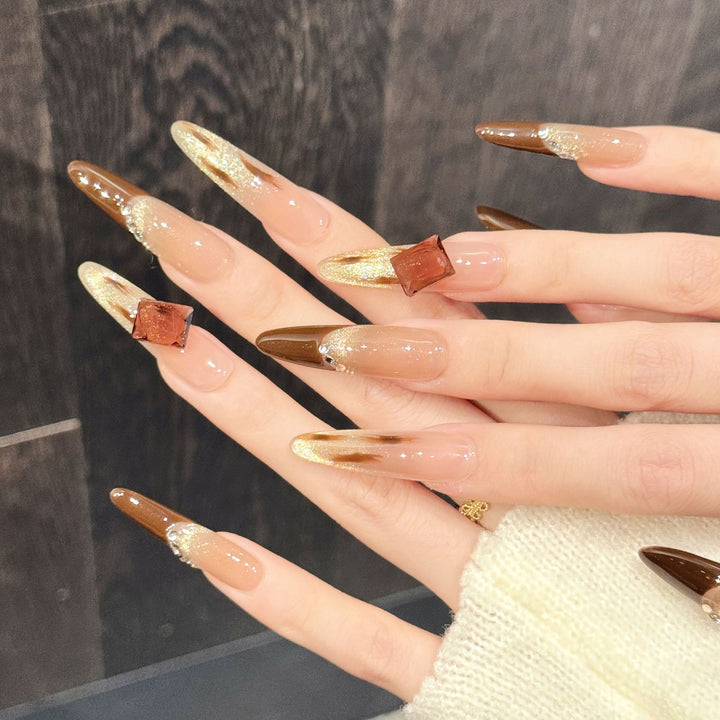 Luxurious Press-On Nail Art Set with Glittering Accents