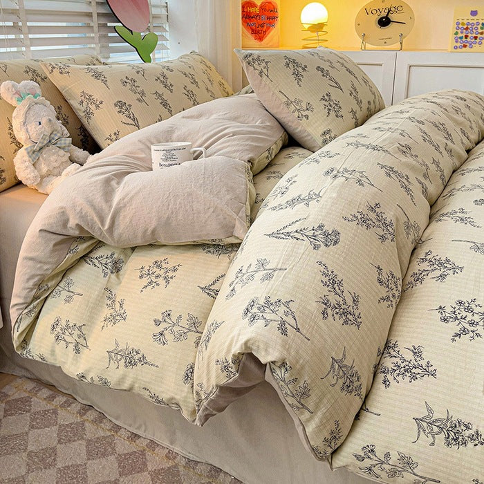 Floral Patterned Bedding Set