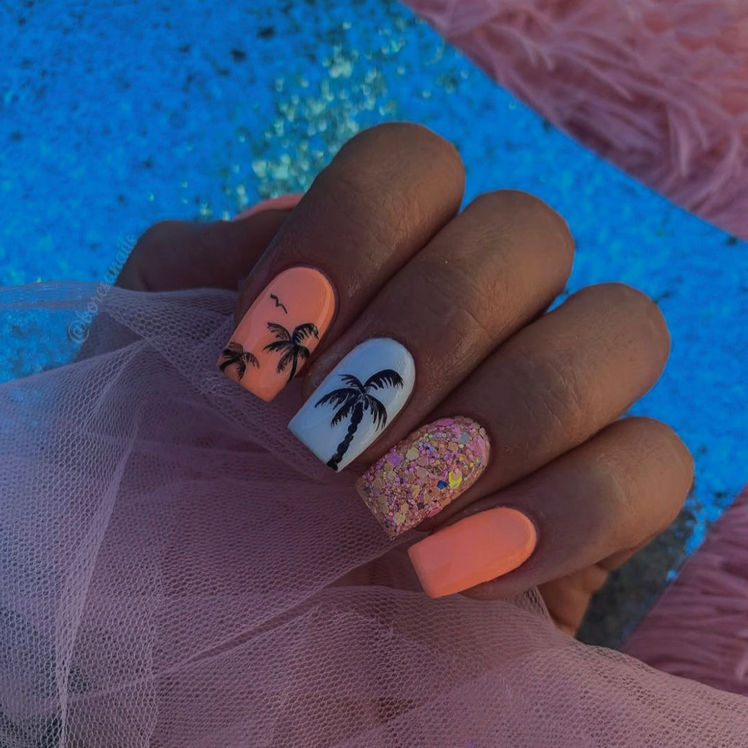 Artificial nails with tropical palm motif Stornfield