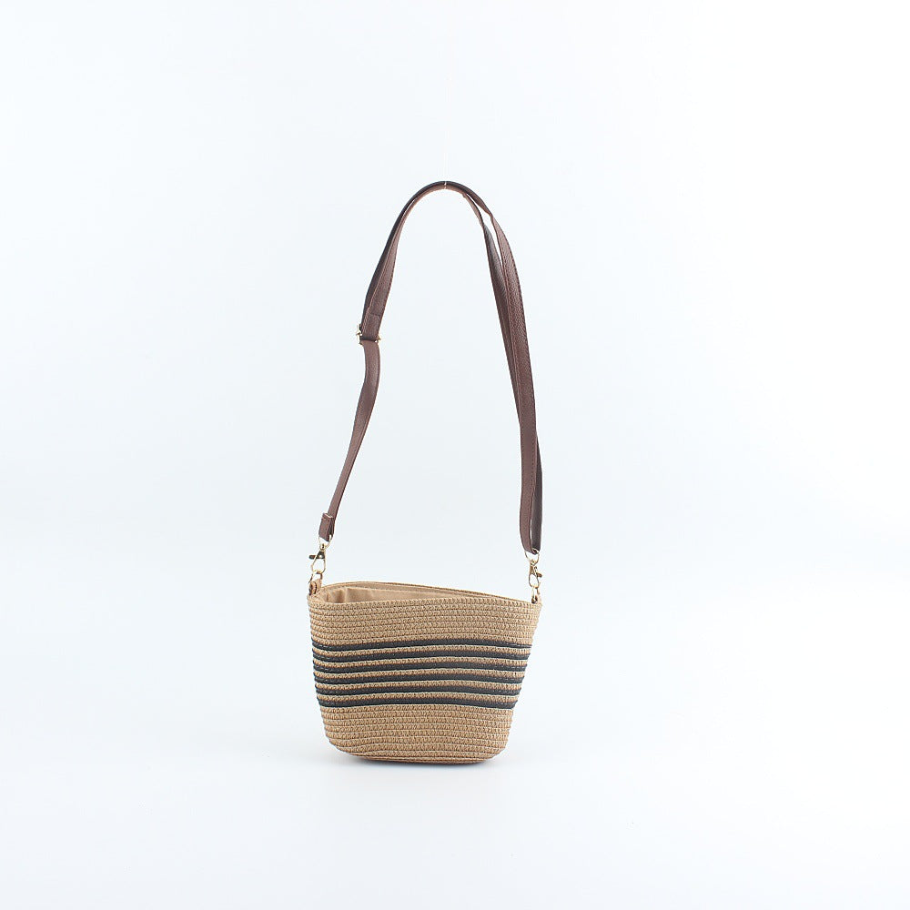 Shoulder bag with adjustable shoulder strap and structured design Stornfield