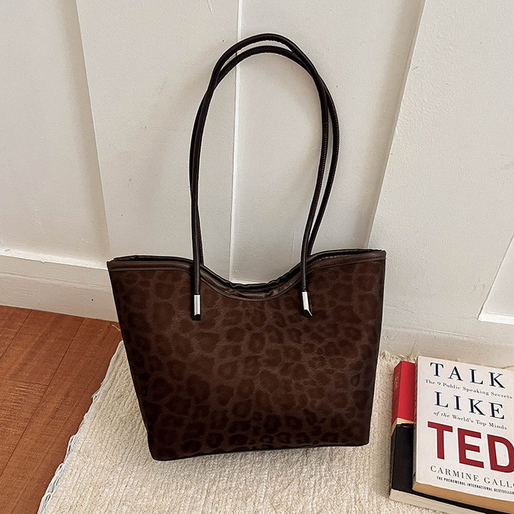 Stylish and Versatile Tote Bag
