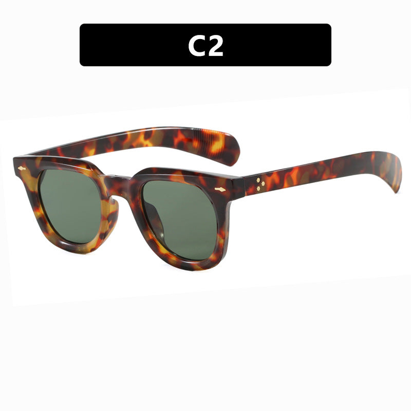 Women's stylish sunglasses in trendy design with elegant frame Stornfield