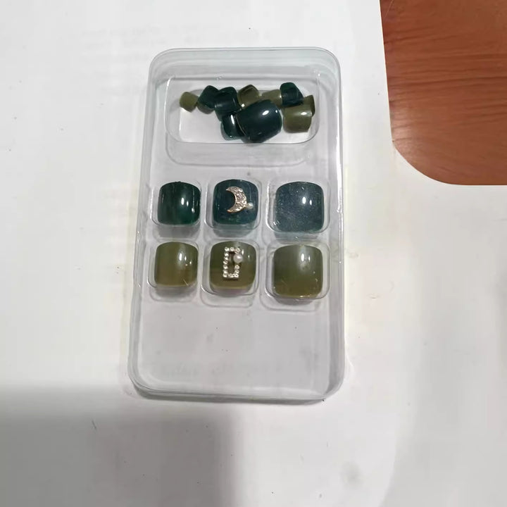 Decorative Press-On Nail Set with Gemstone Accents Stornfield