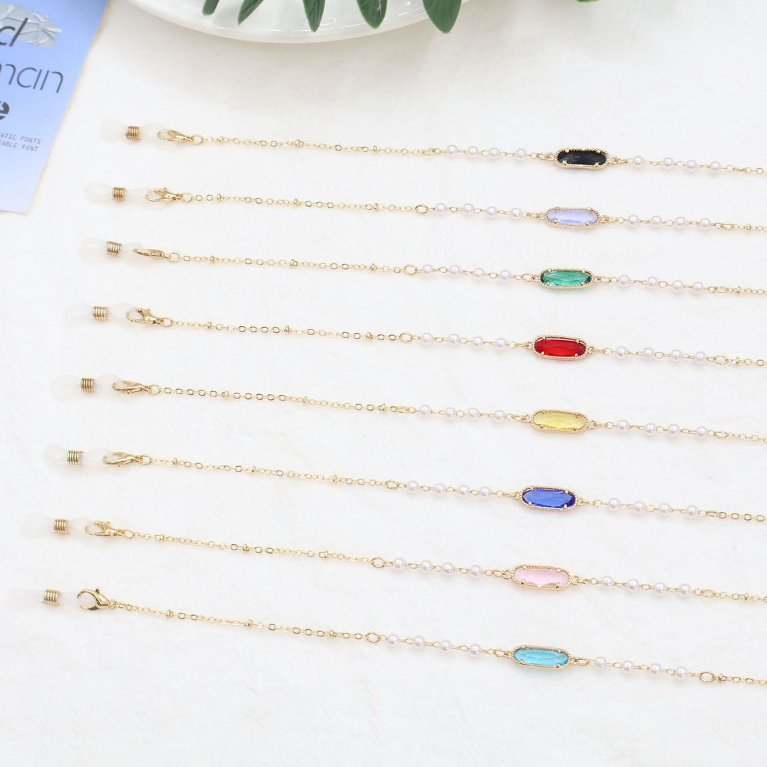Elegant Eyewear Chain Holder Stornfield