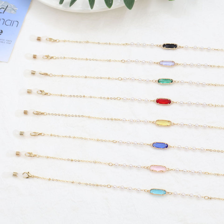 Elegant Eyewear Chain Holder Stornfield
