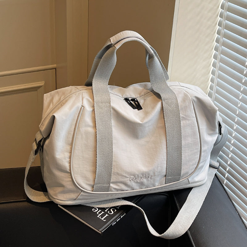 Elegant Travel Bag with Reinforced Bottom Stornfield