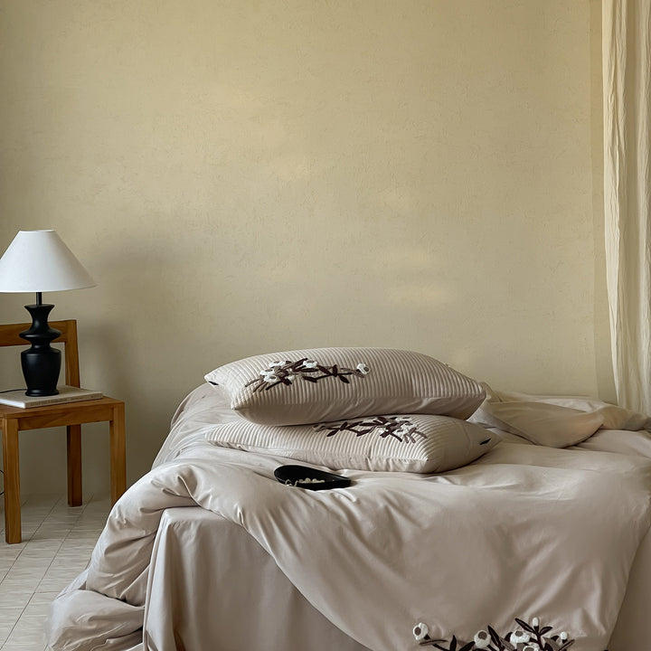 Quilted Ribbed Pillow Sham & Embroidered Duvet Cover Set