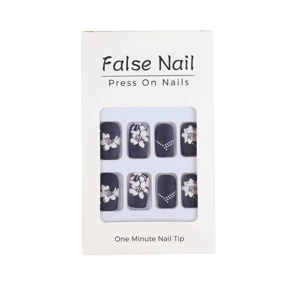Artificial nails with elegant floral designs Stornfield