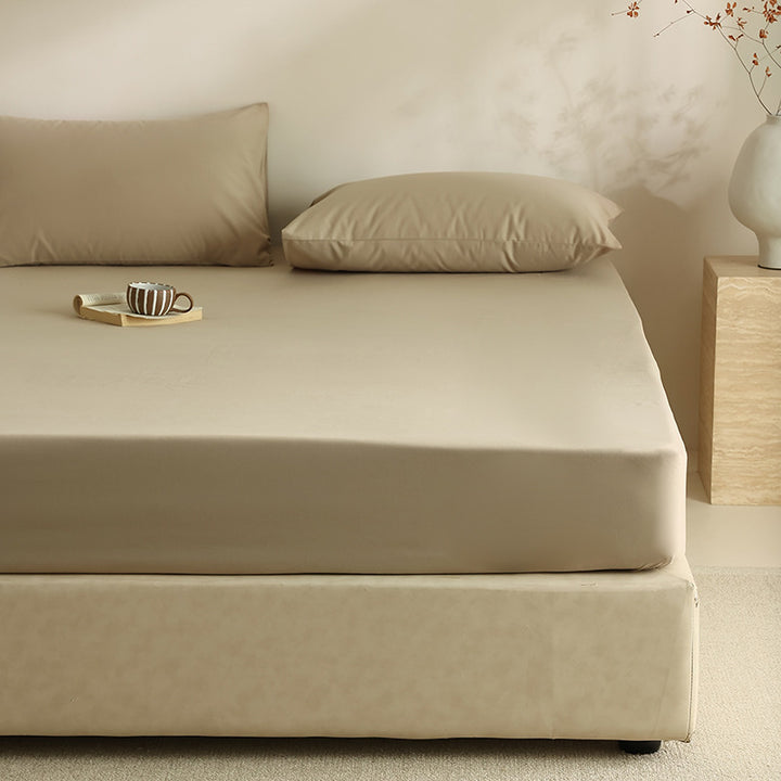 Extra deep fitted sheet with elastic all-around rubber and soft single jersey