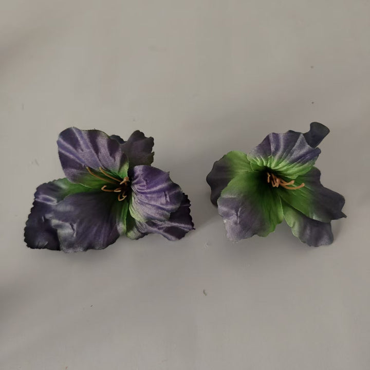 Elegant Floral Hair Accessory