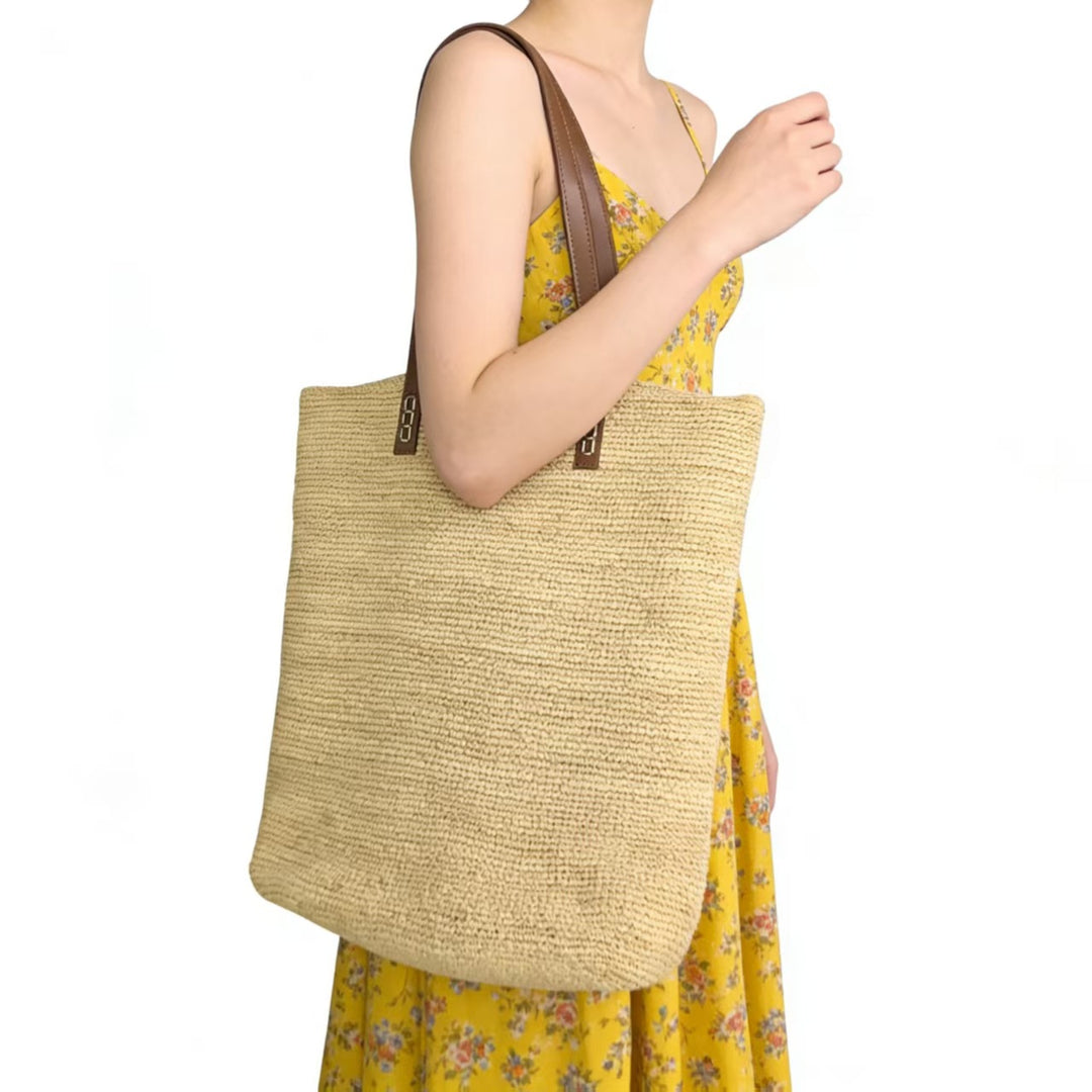 Handbag Made of Sustainably Woven Natural Material with Elegant Leather Handles Stornfield