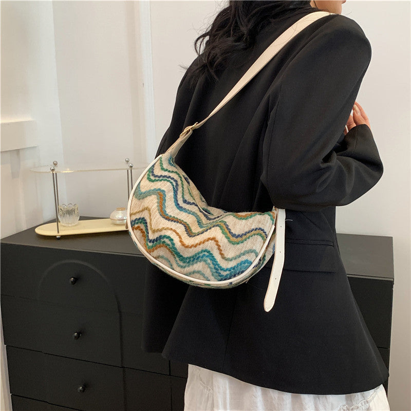 Vintage-Inspired Woven Crossbody Bag Stornfield