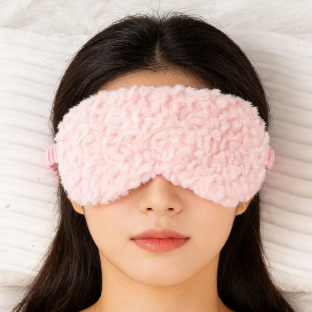 Women's luxury sleep mask with voluminous faux fur cover and softly padded eye area Stornfield