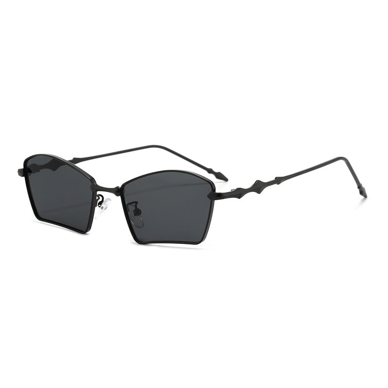 Ladies trendy sunglasses with geometric frame and gradient lenses Stornfield