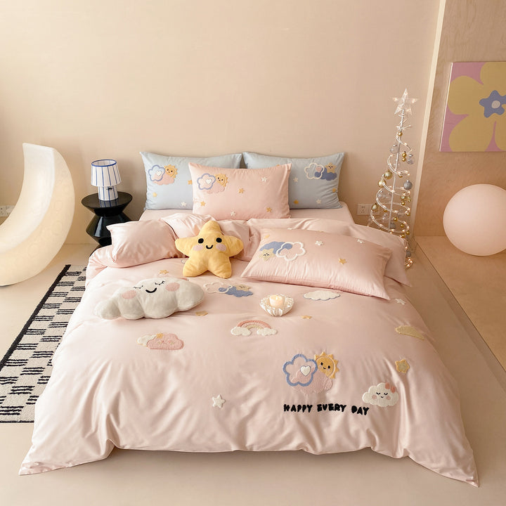 Children's duvet cover set with embroidered cloud and star appliqués
