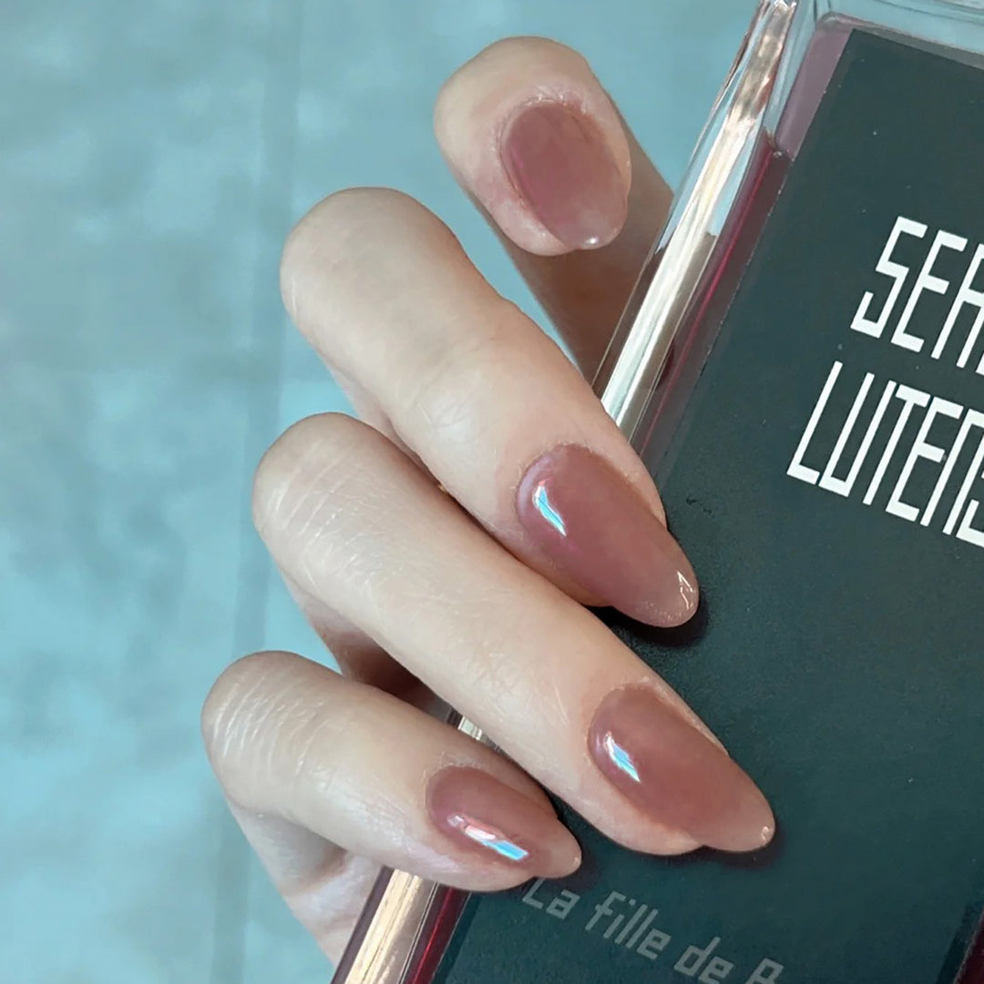Glossy Press-On Nail Art with Elegant Finish Stornfield