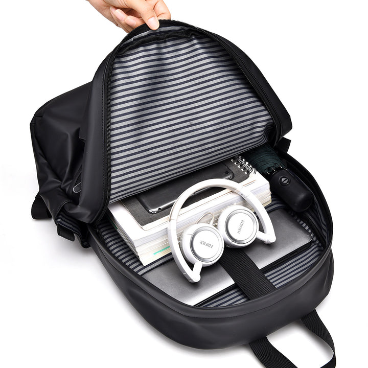Practical backpack with water-repellent material and ergonomic design Stornfield