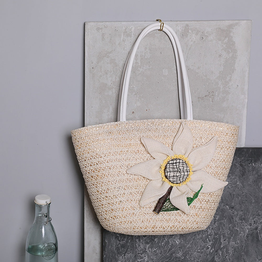 Straw bag with romantic floral pattern Stornfield