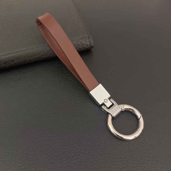 Elegant Leather Keychain Holder Stornfield