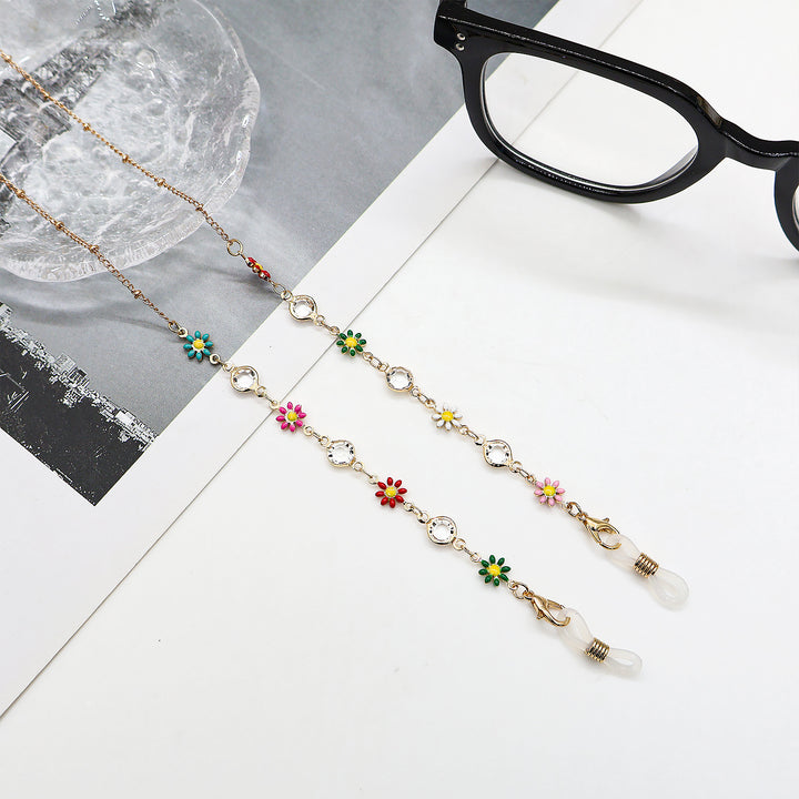 Elegant Cross-Embellished Eyewear Chain Stornfield