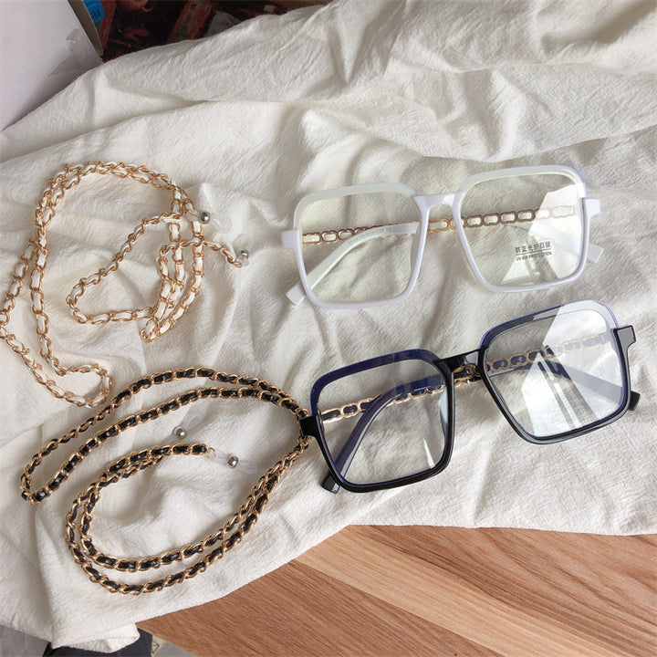 Stylish Chain Eyewear Holder Stornfield