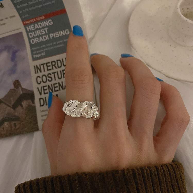 More elegant and timeless ring Stornfield