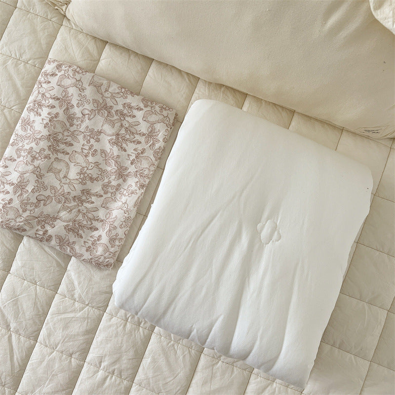 Unisex cotton pillowcase with cheerful bear design Stornfield