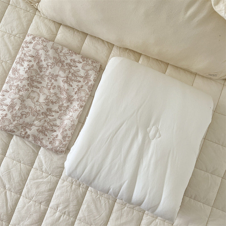 Unisex cotton pillowcase with cheerful bear design Stornfield