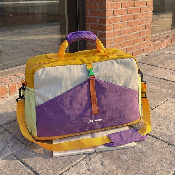 Versatile Multi-Pocket Sports Holdall