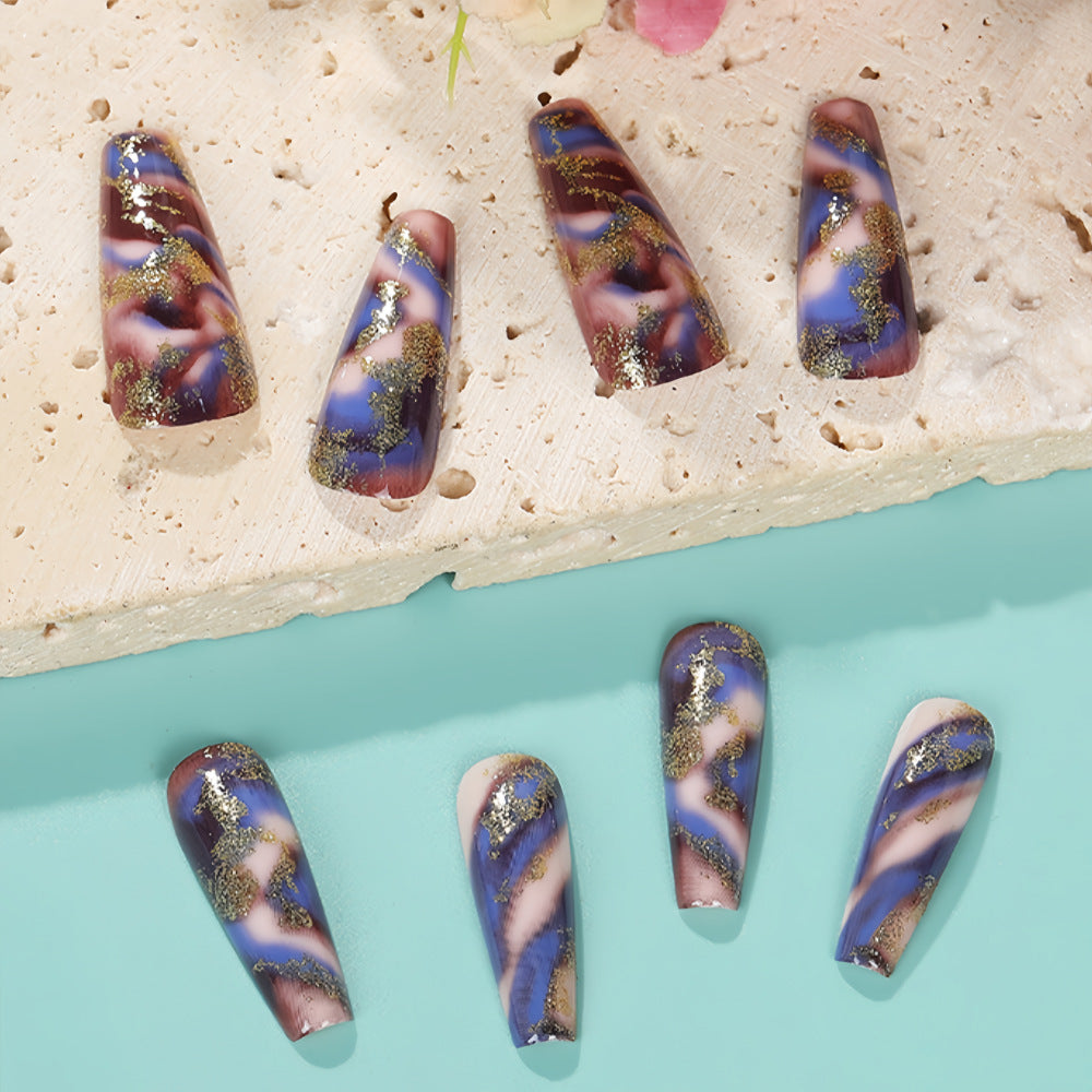 Artificial nails with luxurious design Stornfield