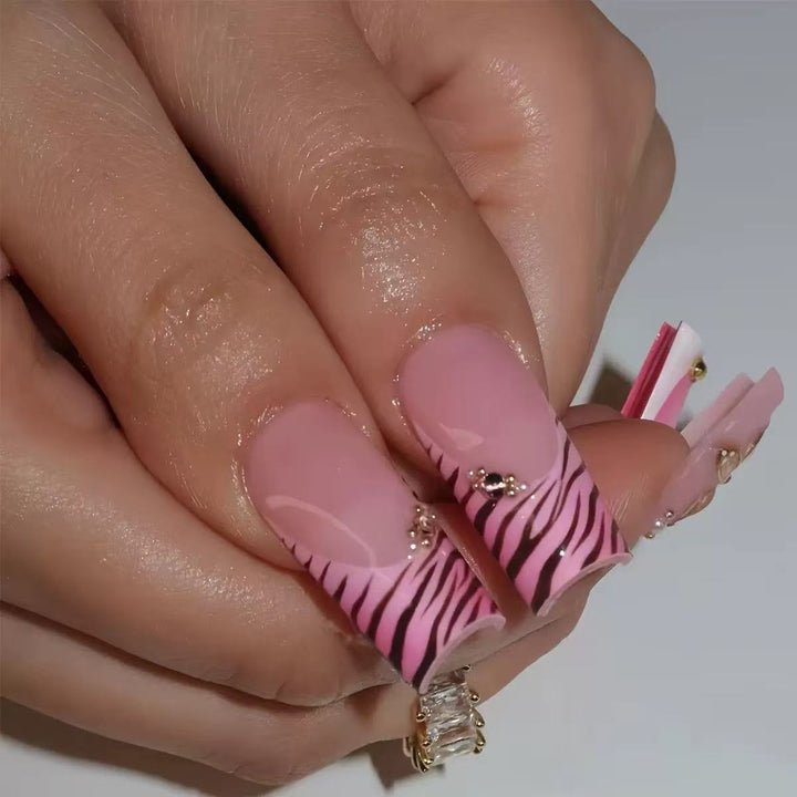 Decorative 3D Floral Nail Art Extensions Stornfield