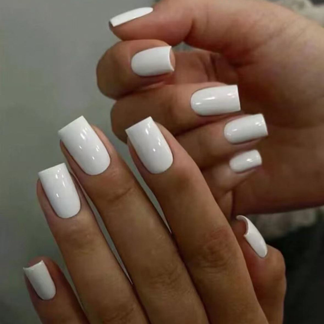 Artificial nail set with elegant high-gloss finish Stornfield
