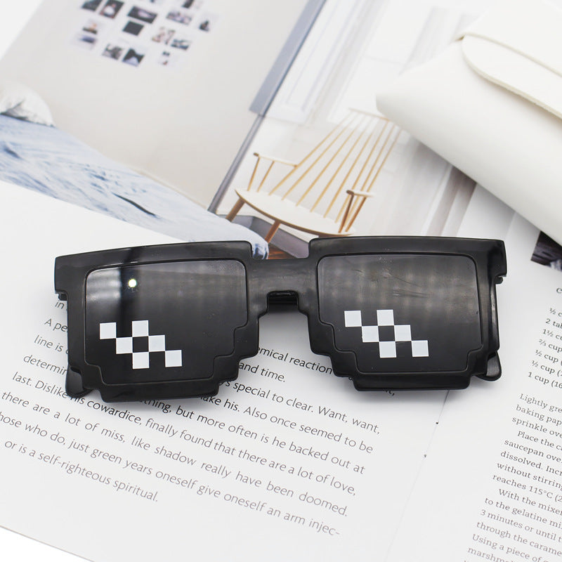 Ladies Retro Sunglasses in Stylish Pixel Design Stornfield