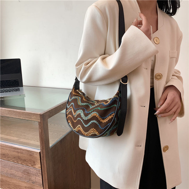 Vintage-Inspired Woven Crossbody Bag Stornfield