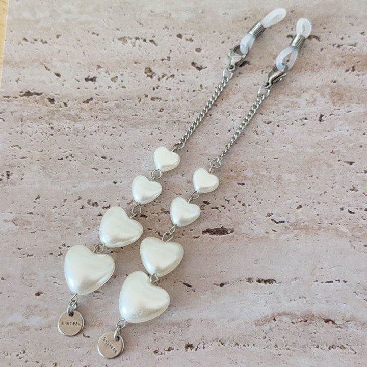 Heart-Shaped Pearl Accented Eyewear Chain Stornfield