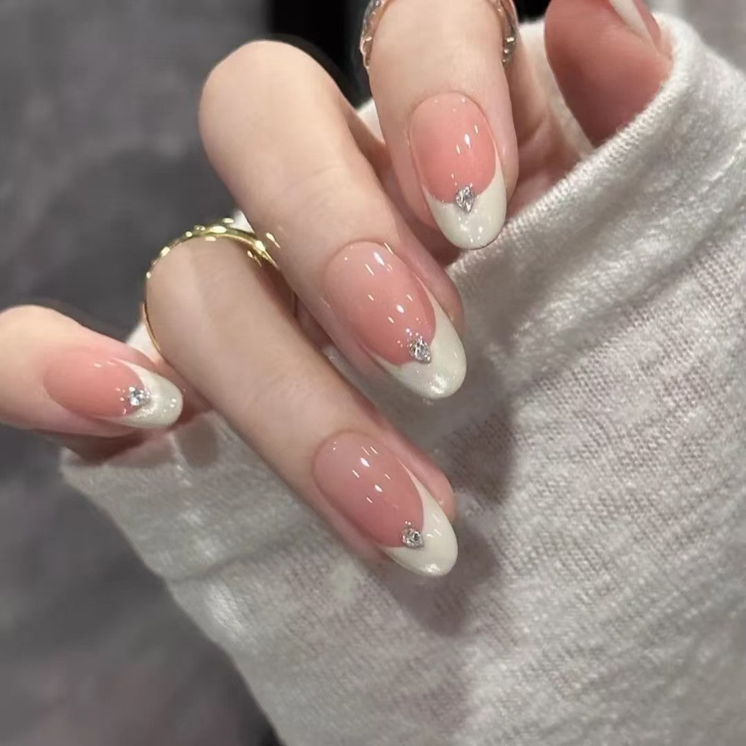 Elegantly Designed Faux French Tip Nail Kit